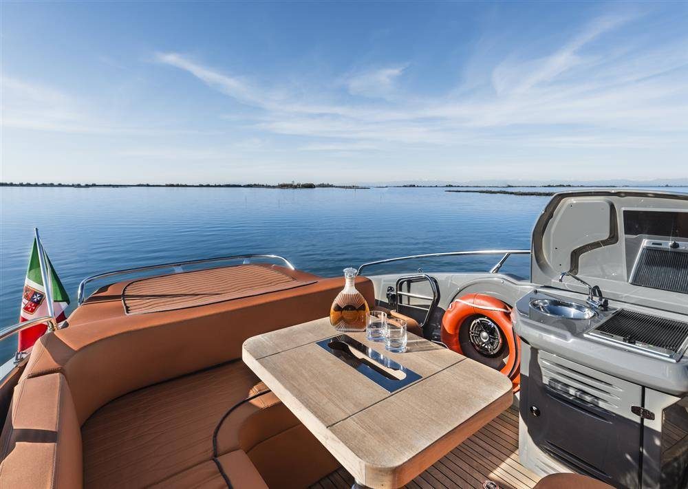 Cranchi Endurance 30