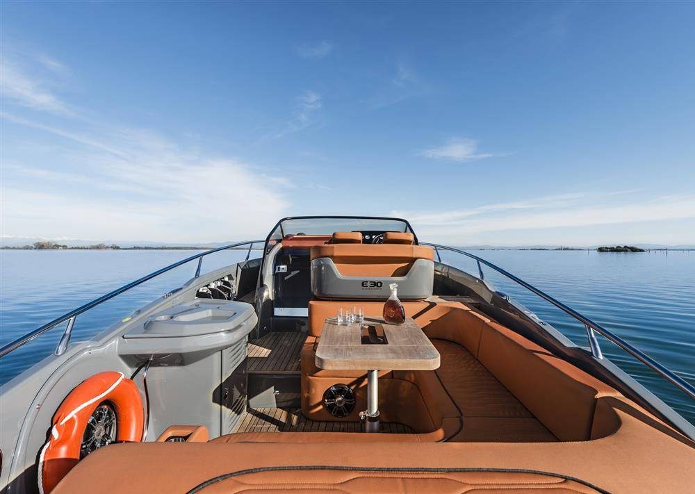 Cranchi Endurance 30