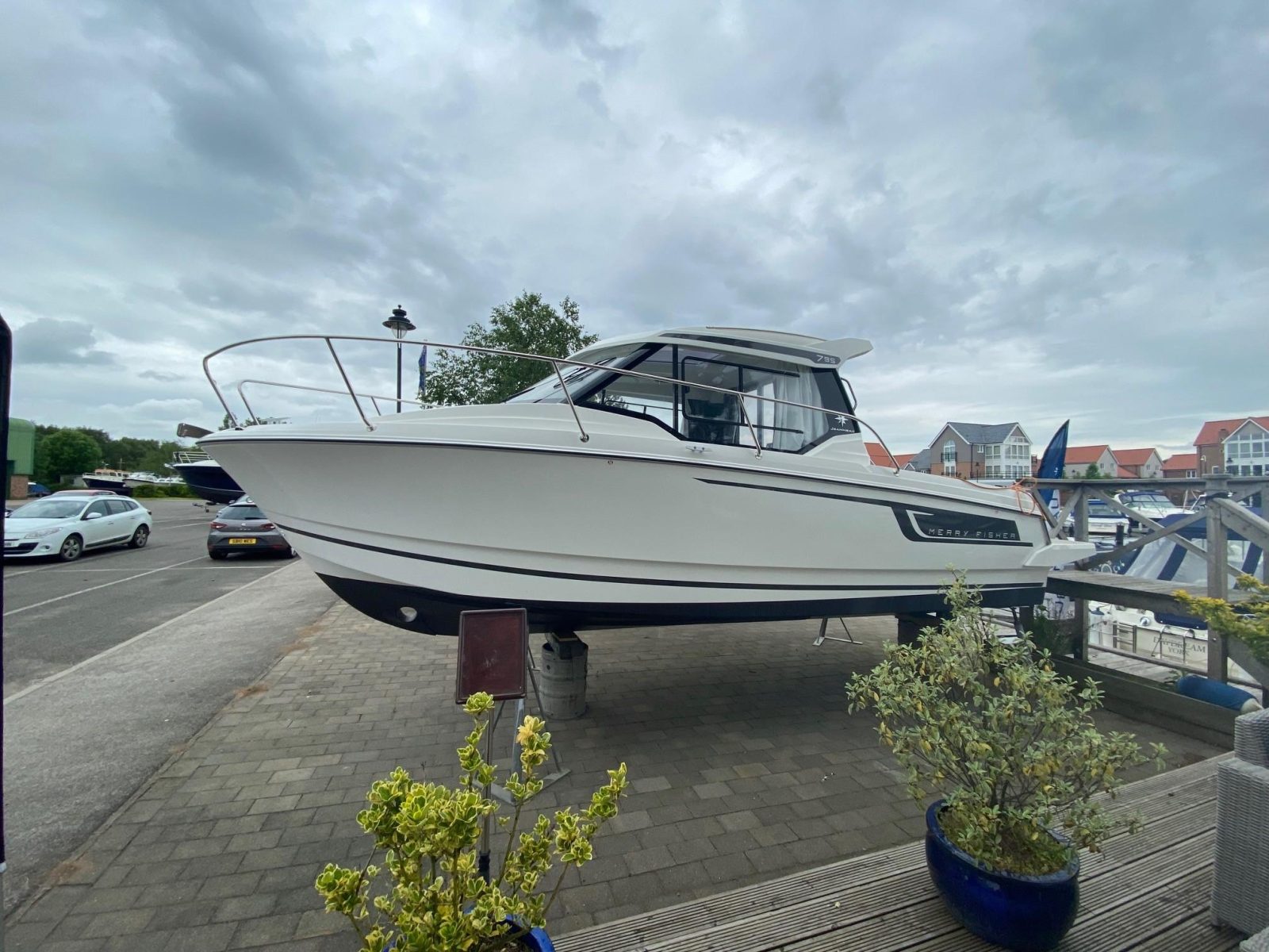 Jeanneau Merry Fisher 795