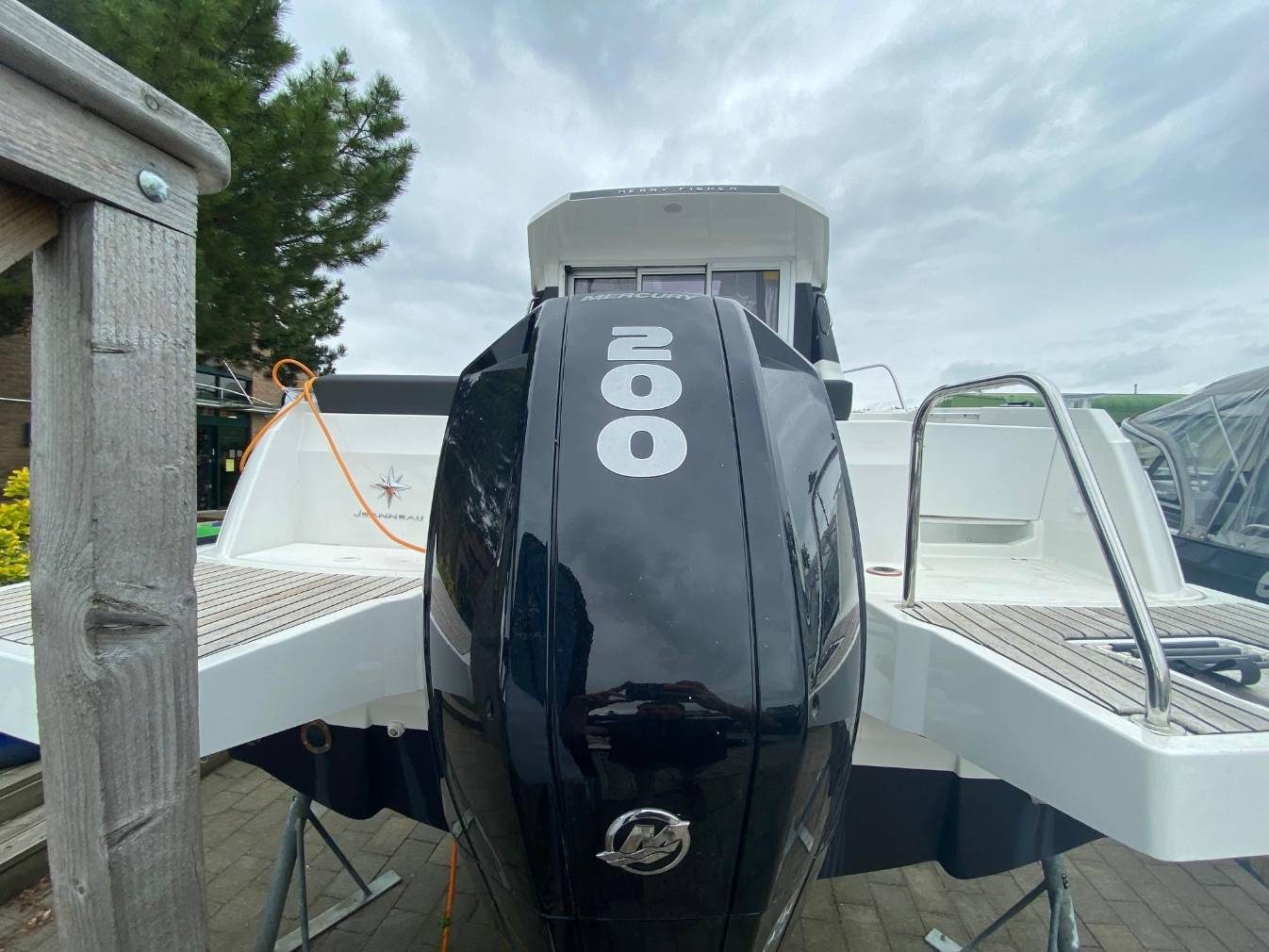 Jeanneau Merry Fisher 795