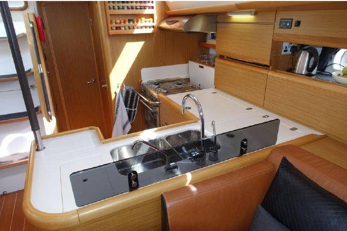 Jeanneau 53