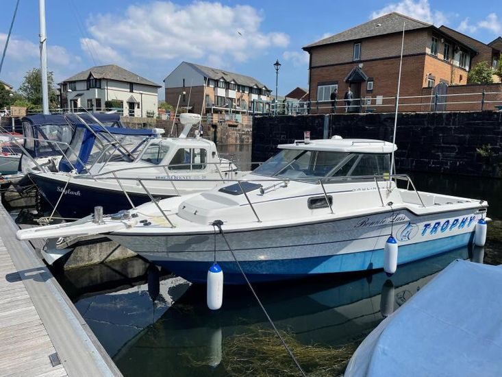 Bayliner 2352 Trophy