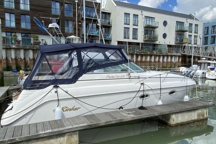 2001 Rinker 270 Fiesta Vee