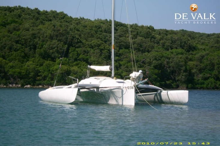 2006 F9 - R Trimaran