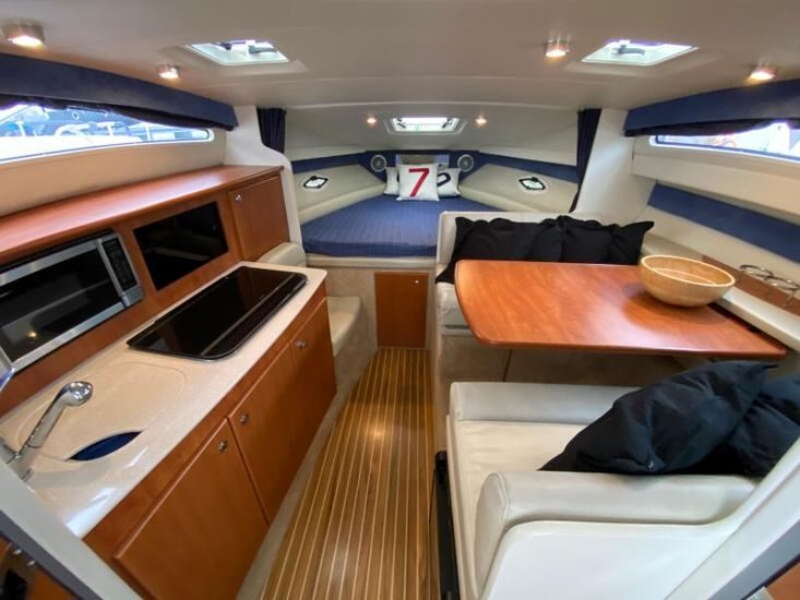 2009 Bayliner 285