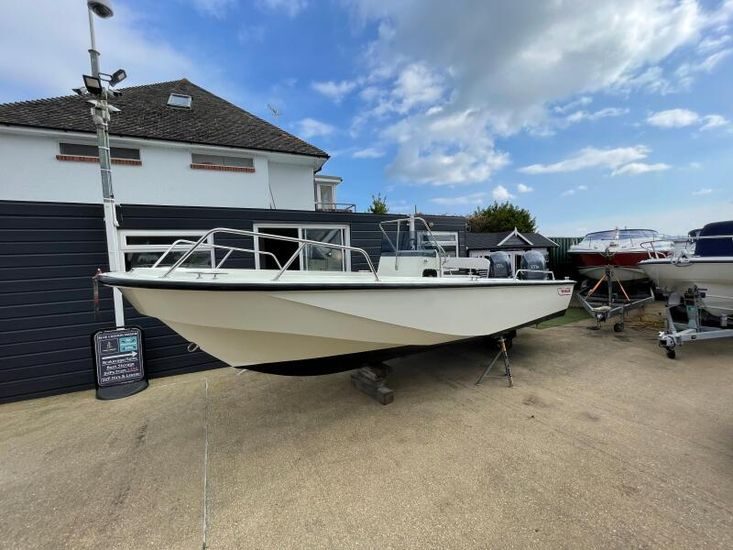 1994 Boston Whaler Outrage 22