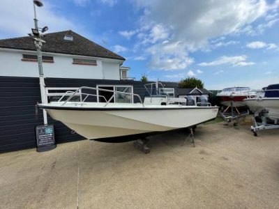 1994 Boston Whaler Outrage 22