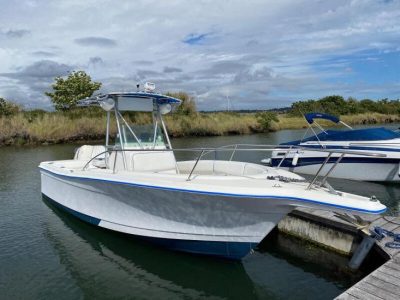 1998 Bayliner 2503 Trophy Center Console