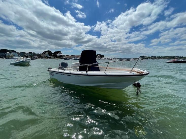 1998 Boston Whaler Outrage 17