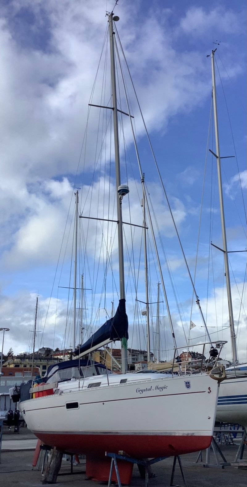 Oceanis 361 lift keel.