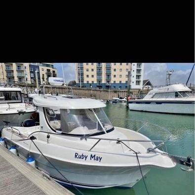 Quicksilver pilothouse 640