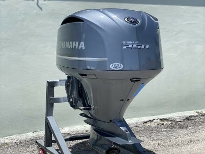 Used Yamaha 250 HP 4-Stroke Outboard Motor Engine