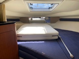 Nice cruiser for sale 2003 twin engines