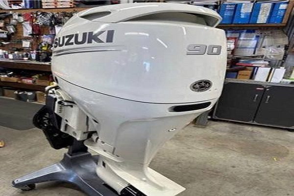 Used Suzuki 90 HP 4-Stroke Outboard Motor