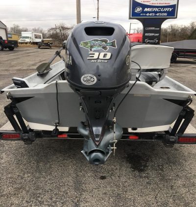 Super clean used Yamaha 30 HP 4 Stroke Outboard Motor Engine