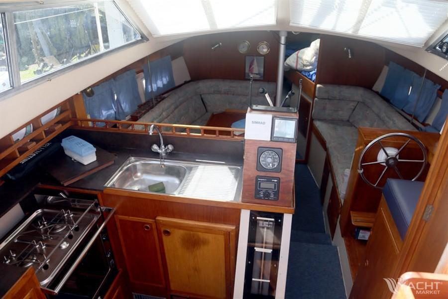 Southerly 95 Lifting keel Deck Saloon