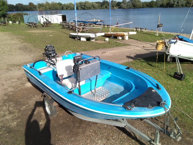 Smartwave 3500 Fishing / Utility Boat