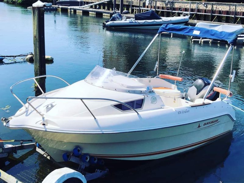 Quicksilver 470 Activ cruiser with trailer Weymouth Dorset uk