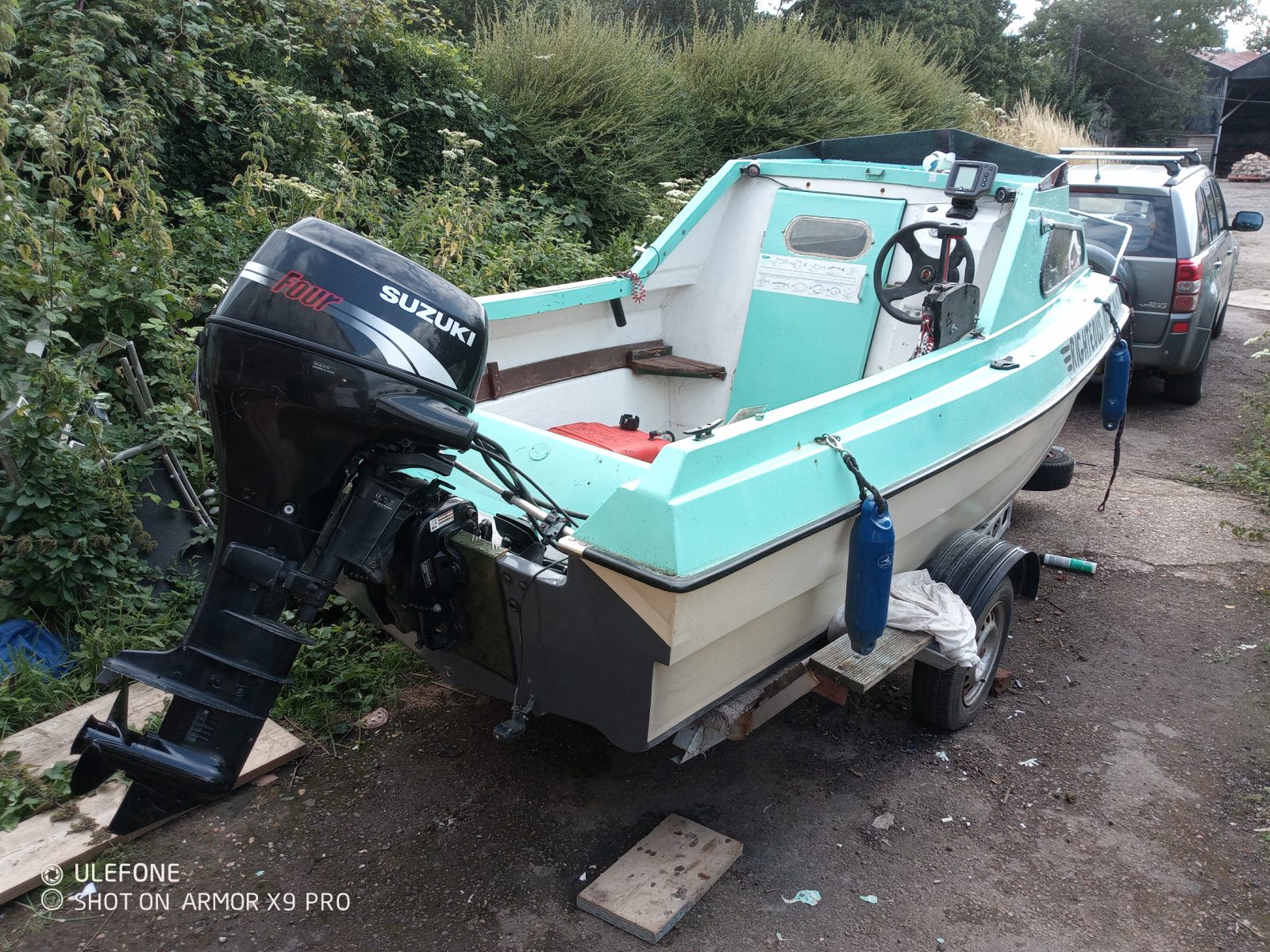 15ft Pilot Dory, 35hp 4 stroke and 4hp 4 stk OB