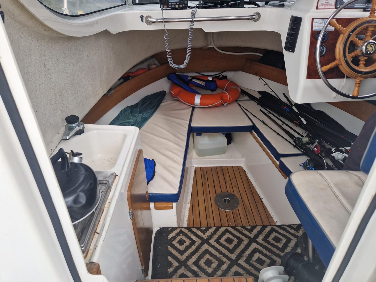 Arvor 230
