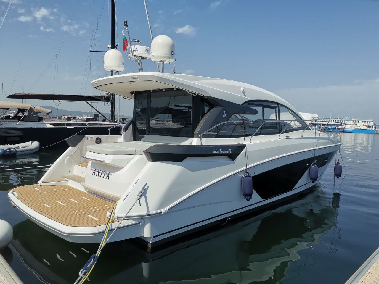 Beneteau GT 45, September 2022 at 45 hours, IPS 600 engines with joystick