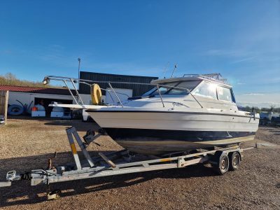 Bayliner Trophy