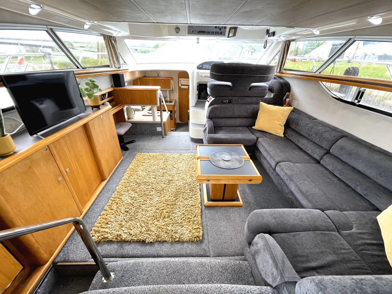 Sealine 390 Statesman / F43 Rare Tri-Cab Model