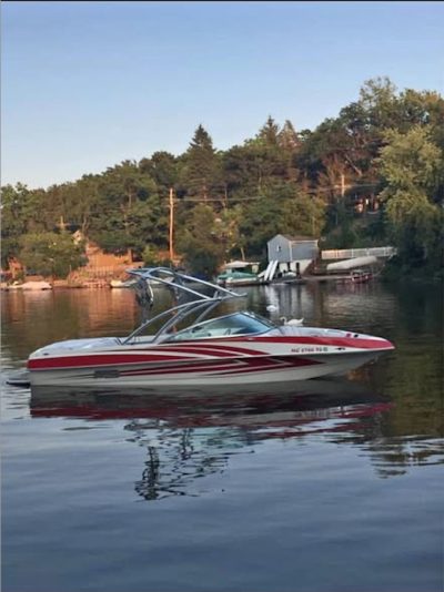 MB B52V23 Boat