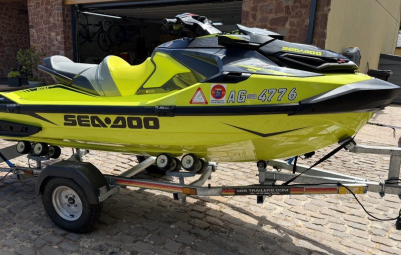 2018 Sea-Doo RXT-X 300 RS 69 Hours Neon Yellow Immaculate