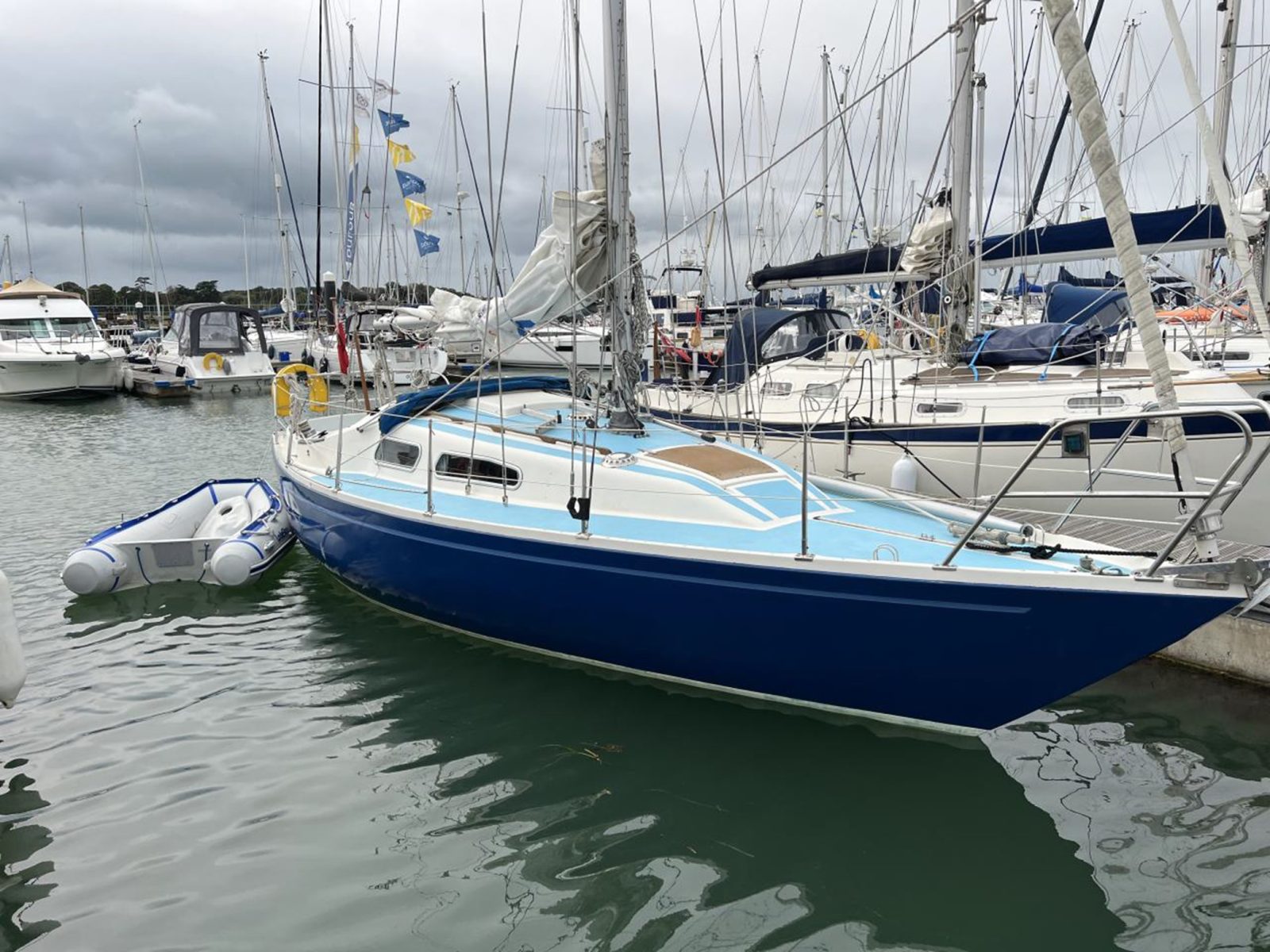 Albin Ballad 30 sailing yacht