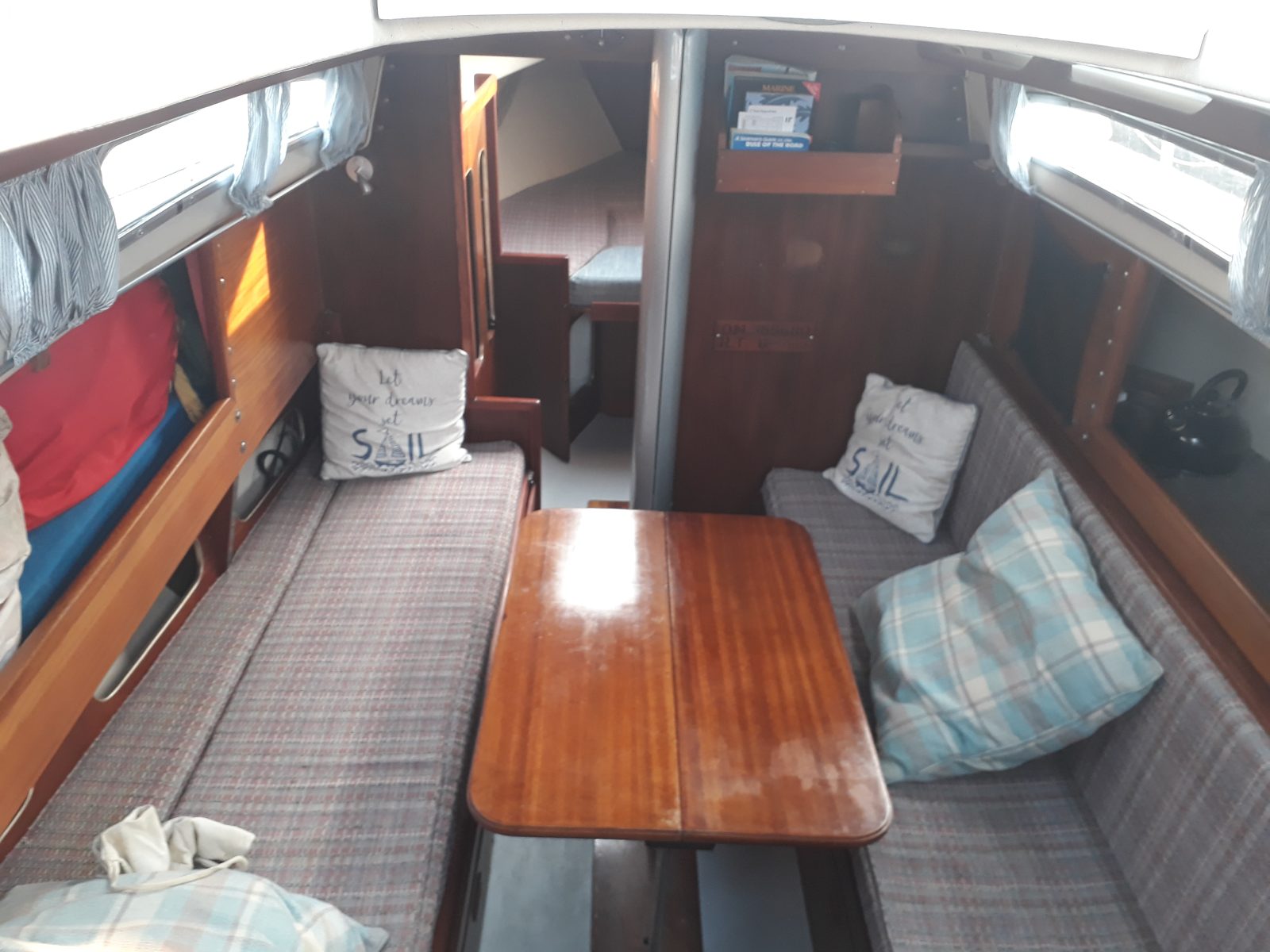 Albin Ballad 30 sailing yacht