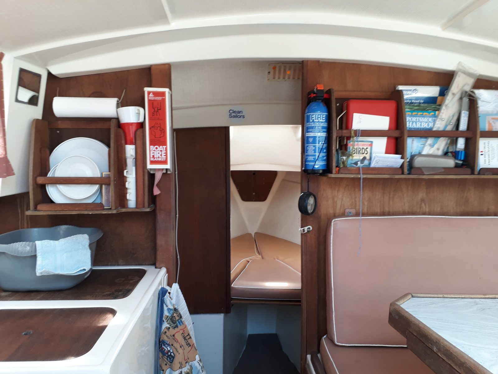 Russel Marine Vivacity 24 yacht