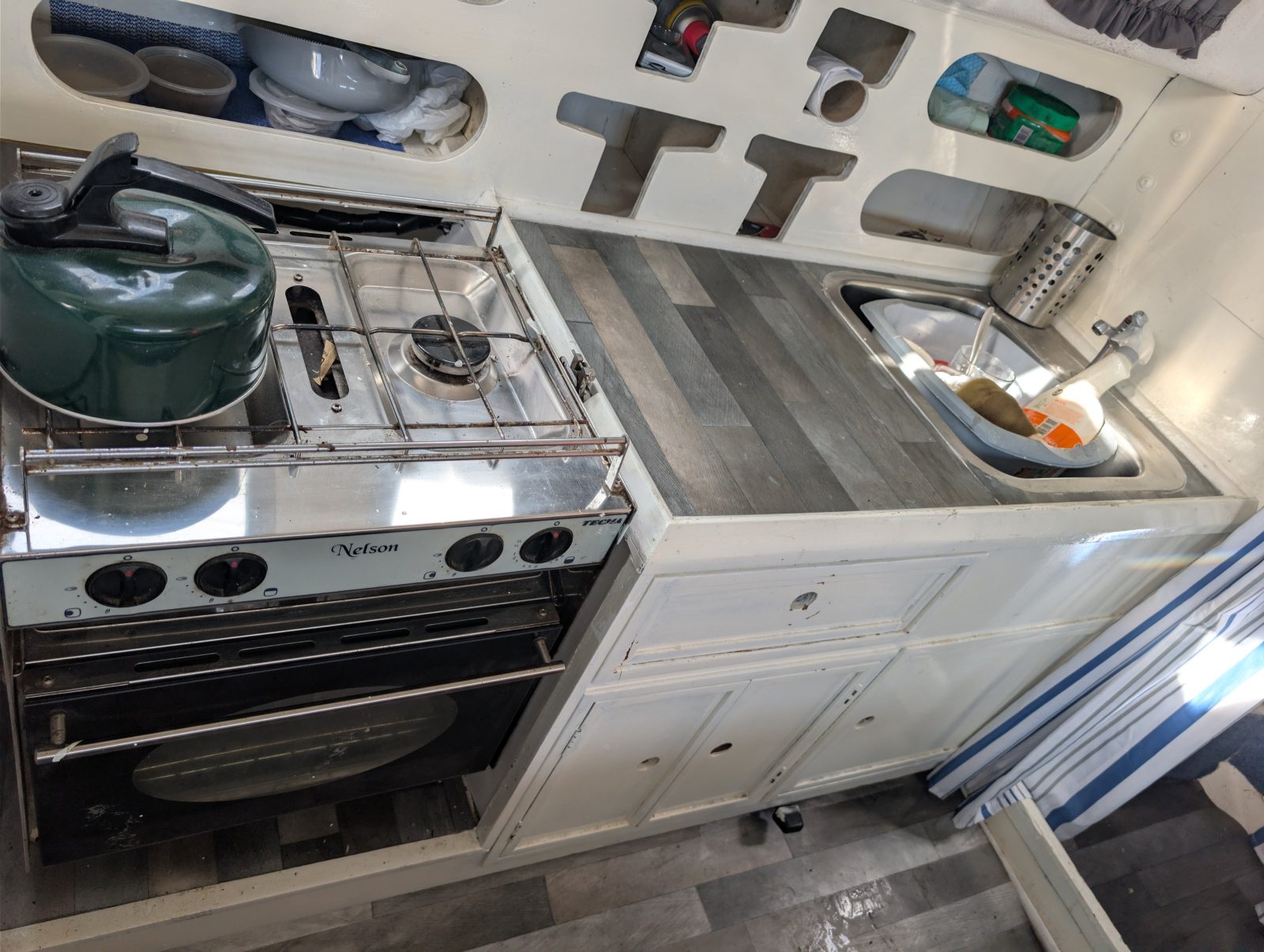 Sabre 27 fin keel yacht.