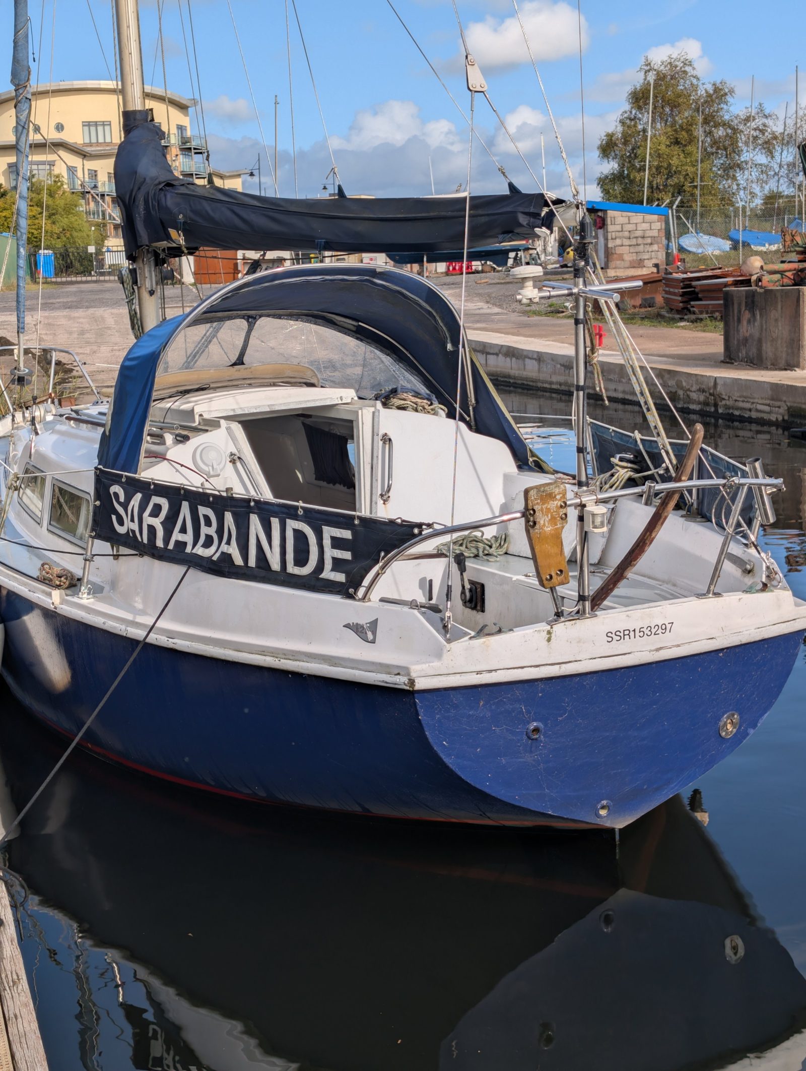 Sabre 27 fin keel yacht.